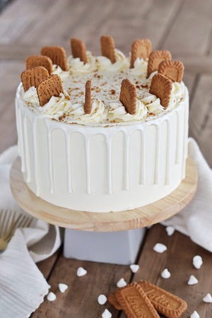 The Perfect Chocolate Drip for Cakes