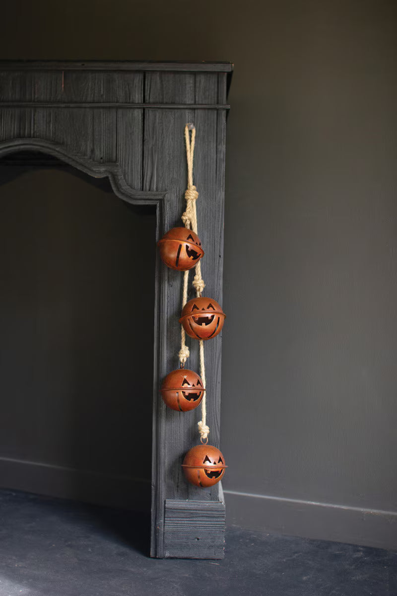 Halloween Jack-O-Lantern Bell Cluster