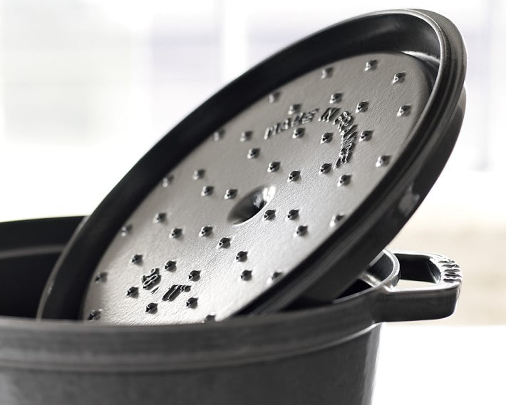 The Difference between Enameled and Cast Iron Dutch Ovens