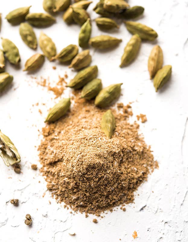 Cardamom Green Whole Pods, Certified Organic