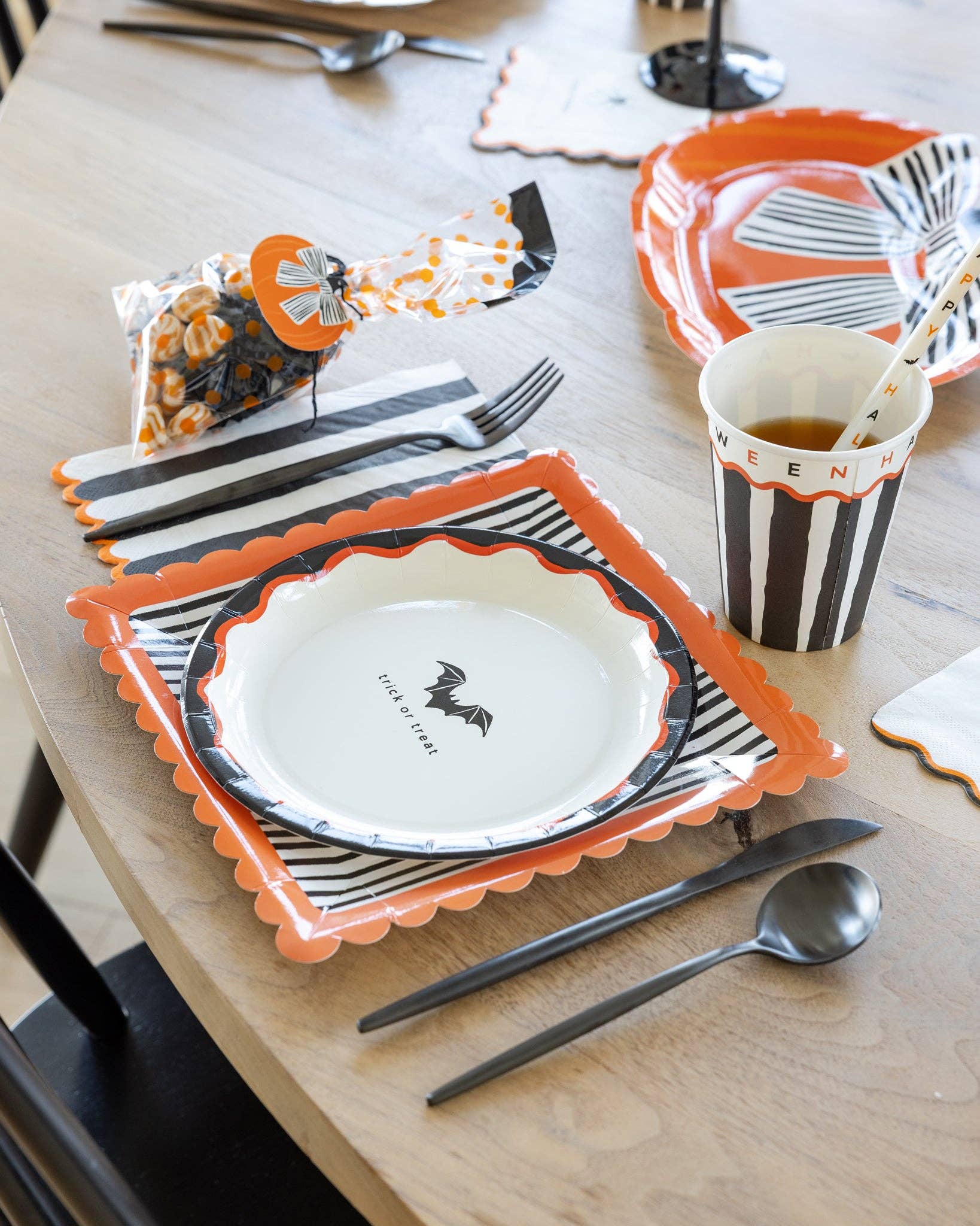 Black and Cream Stripes Scalloped 10" Plate