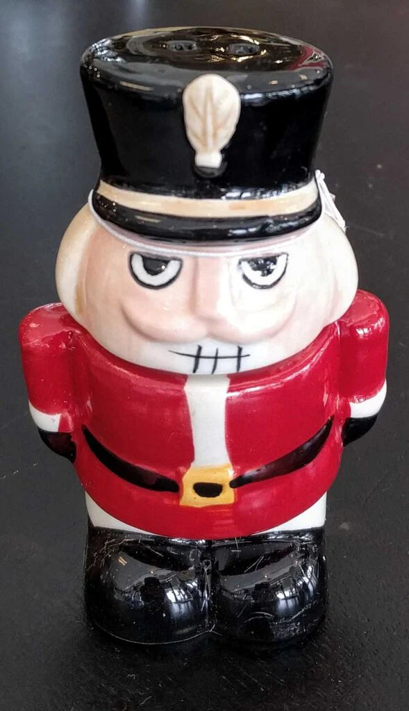 Ceramic Nutcracker 4" 2/cs (dis)