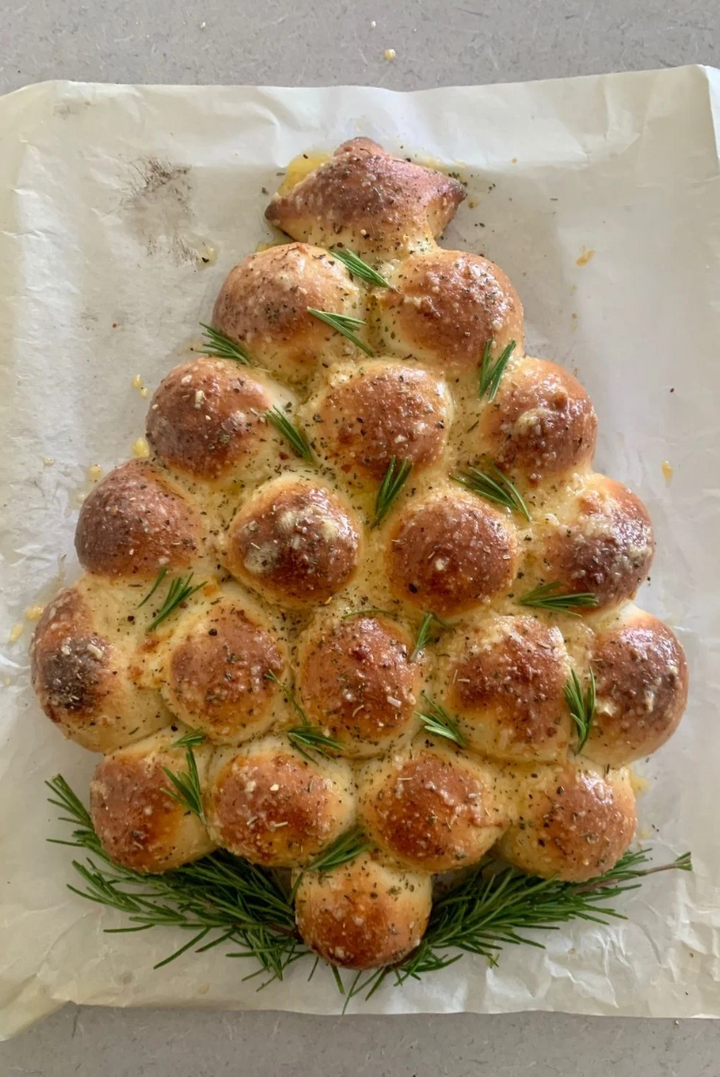 Cooking Class: Christmas Pull Apart Sourdough Bread with Lisa Stachitus Dec 12th at 3 pm