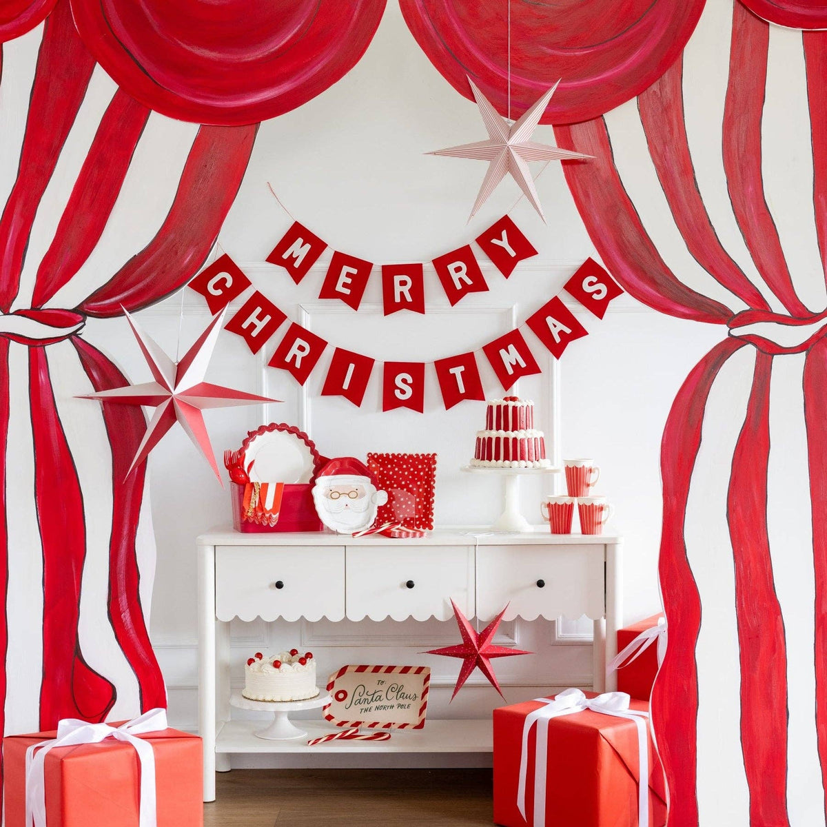 Santa Face Shaped Paper Plates with Gold Foil