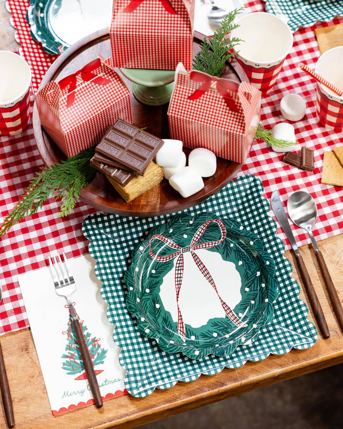 Red and Green Gingham 10" Paper Dinner Plates
