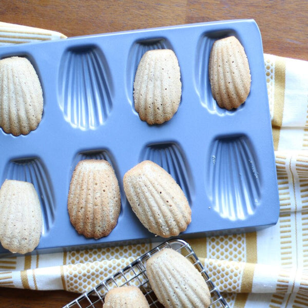 Nonstick Madeleine Pan – Gygi