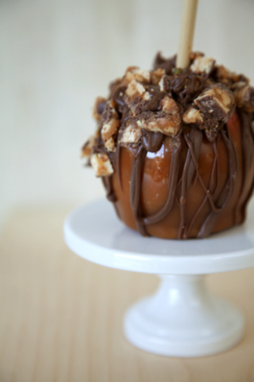 Cooking Class: Mom and Me Caramel Apples with Ludy Leveille Oct 21st at 6 pm